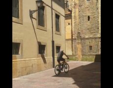 Descubre el encanto del turismo en el casco antiguo de Oviedo: una experiencia única de viaje